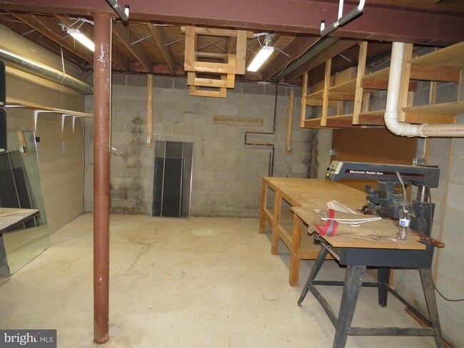 Building Photo - 30 Kings Grant Rd