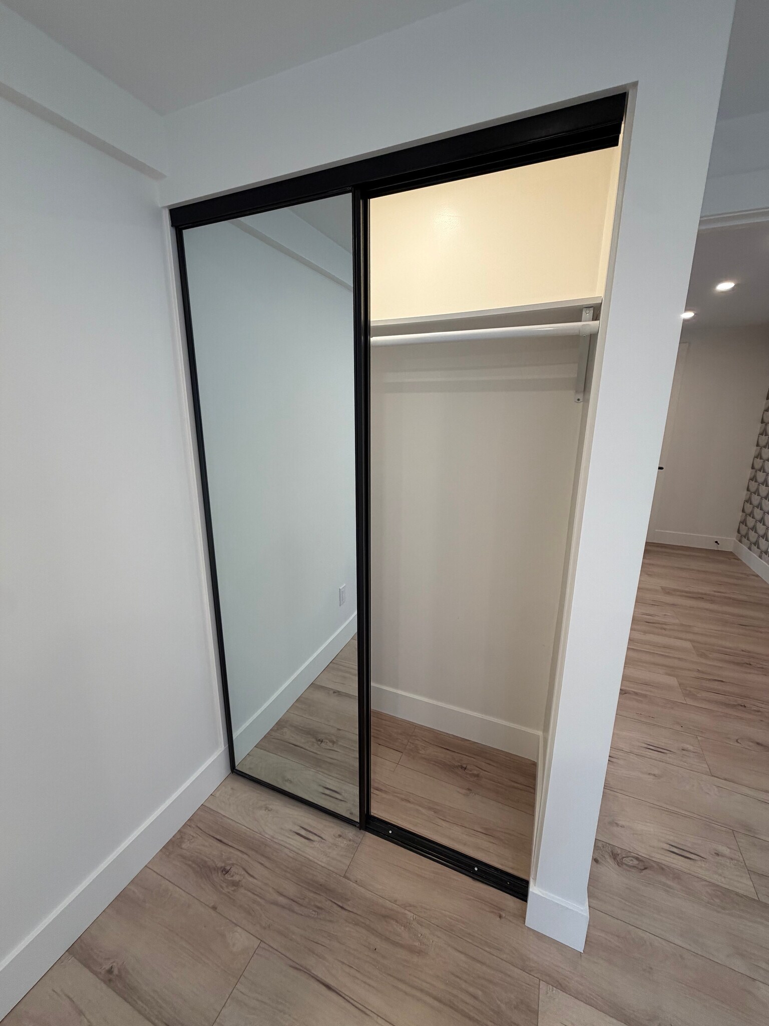 Building Photo - 2111 Montana St