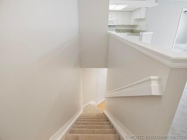 Building Photo - 500 Crestwood Ct N