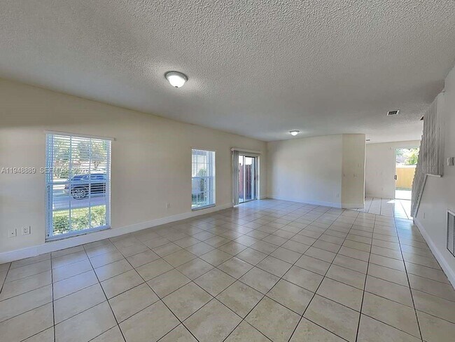 Building Photo - 12354 SW 143rd Ln