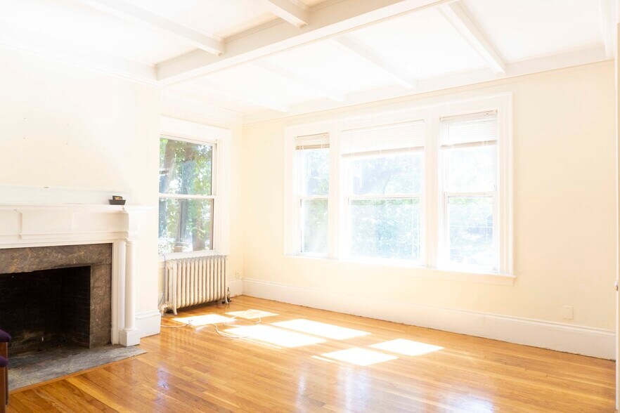 Building Photo - 1789 Commonwealth Ave