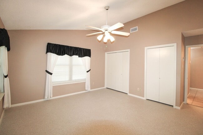 Building Photo - 10323 Quail Meadow St