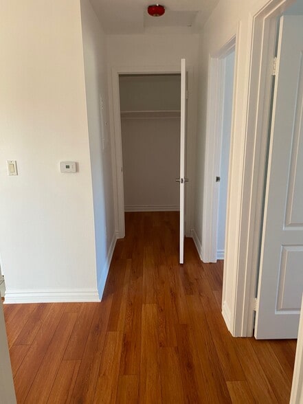 Building Photo - 174 W Linden Ave