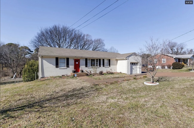 Building Photo - Charming 2 Bedroom Rental Home in Nashville with 1210 Sq Ft - Must See!