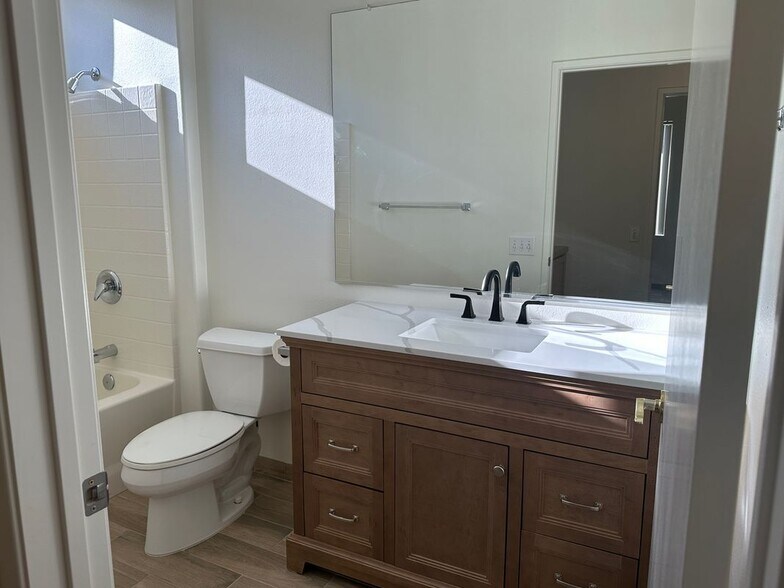 Building Photo - 78929 Lavender Cir