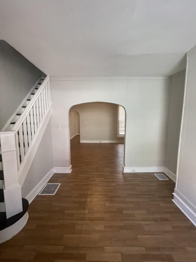 Building Photo - 2828 W Clementine St