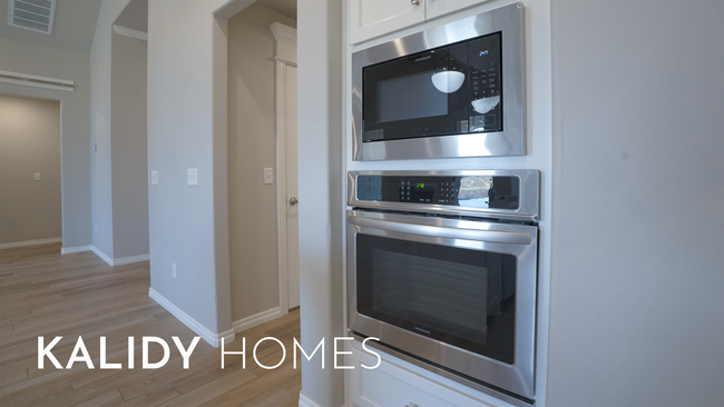 Building Photo - 12500 Elba Dr