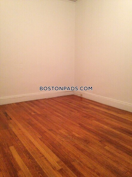Building Photo - 1163 Boylston St