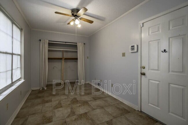 Building Photo - 776 Whitney Dr