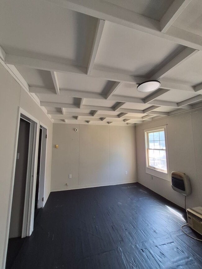 Building Photo - 250 S Poplar St