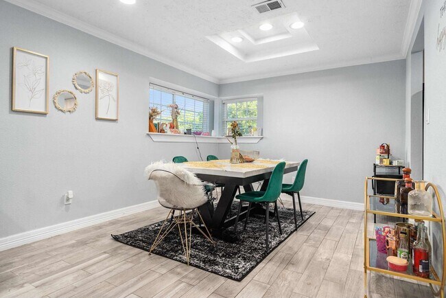 Building Photo - 1907 Briarcreek Blvd