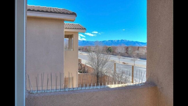 Building Photo - Available Now! Beautiful 3 Bedroom/2 Bathroom Home in Northeast Albuquerque