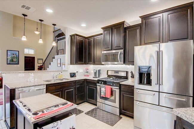 Building Photo - 13409 Larrys Ln