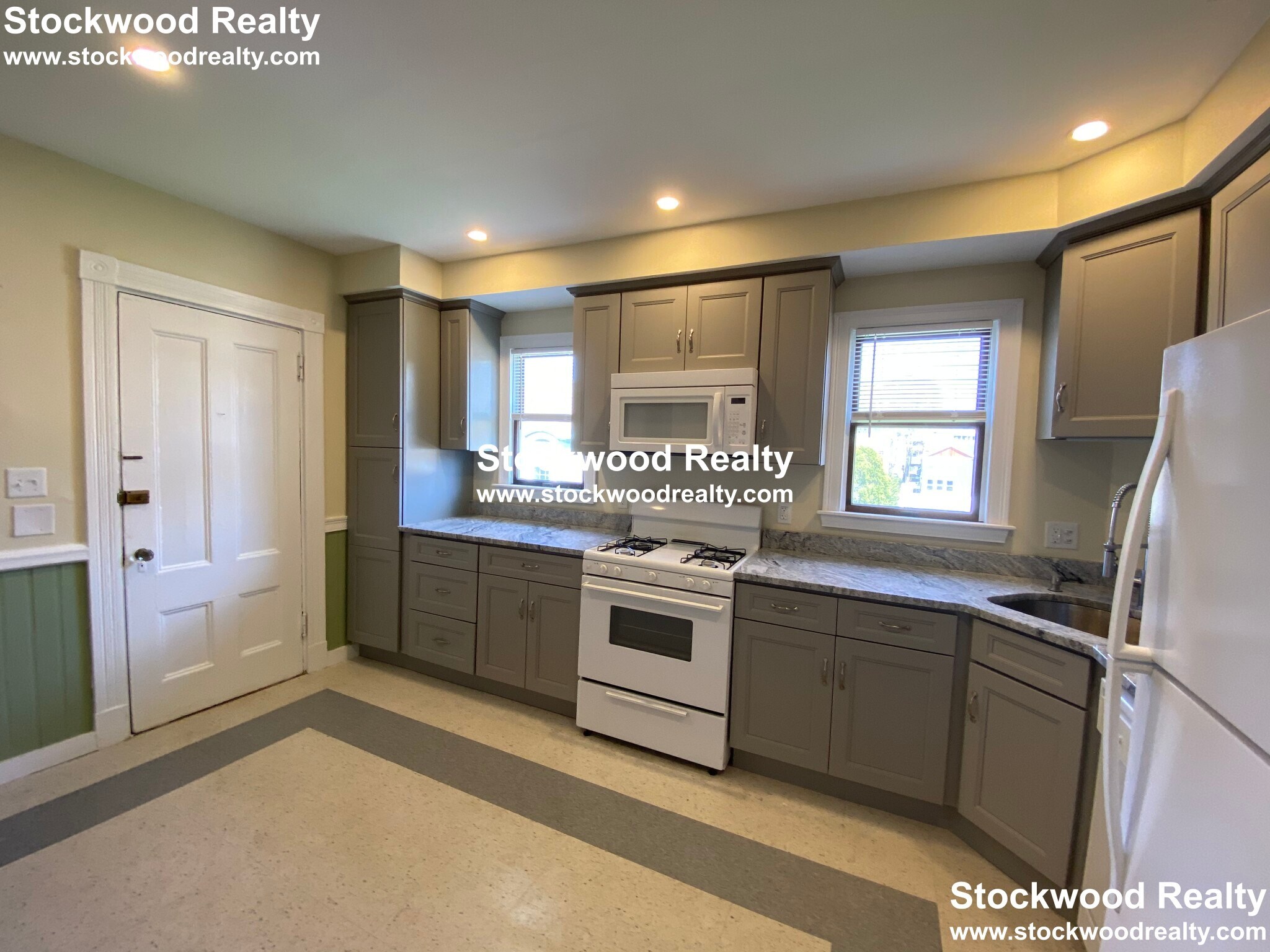 Building Photo - 18 Haverford St