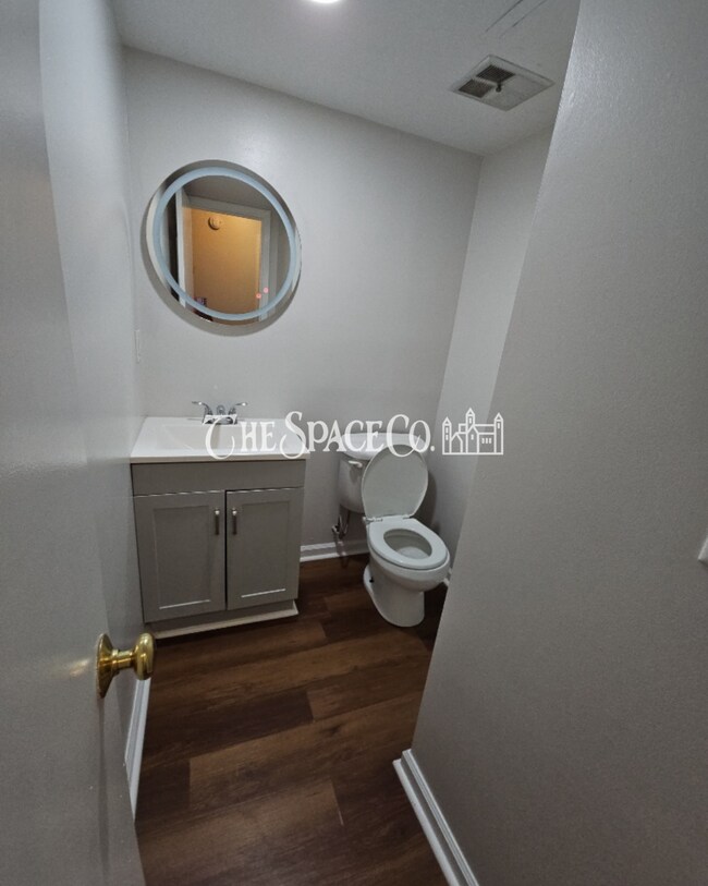 Building Photo - Fully Furnished Townhome — Move-In Ready in Summerville, SC