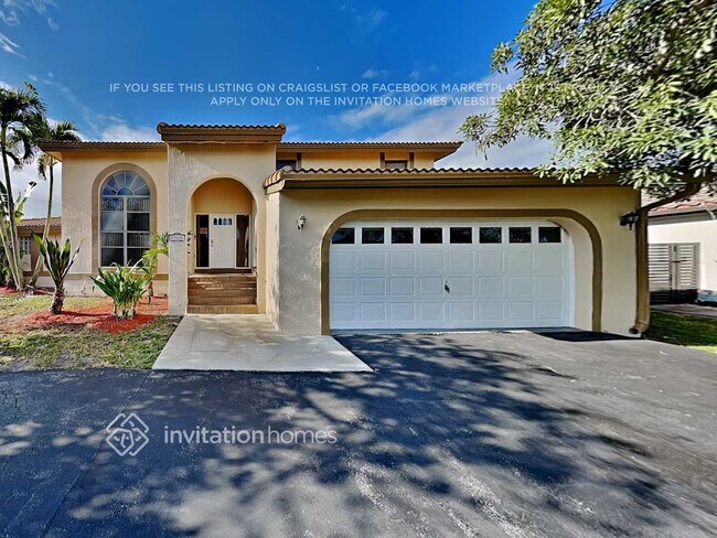 Building Photo - 15520 Briarwood Manor