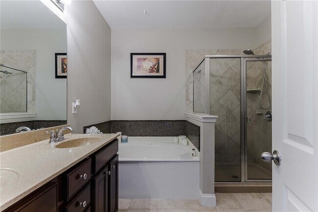 Building Photo - 2022 Cobblestone Cir NE