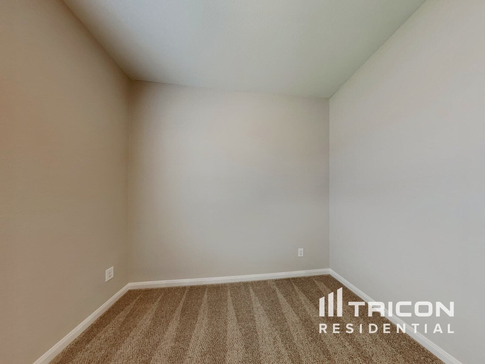 Building Photo - 216 Ryan St