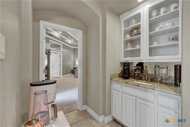 Building Photo - 9752 Trophy Oaks Dr