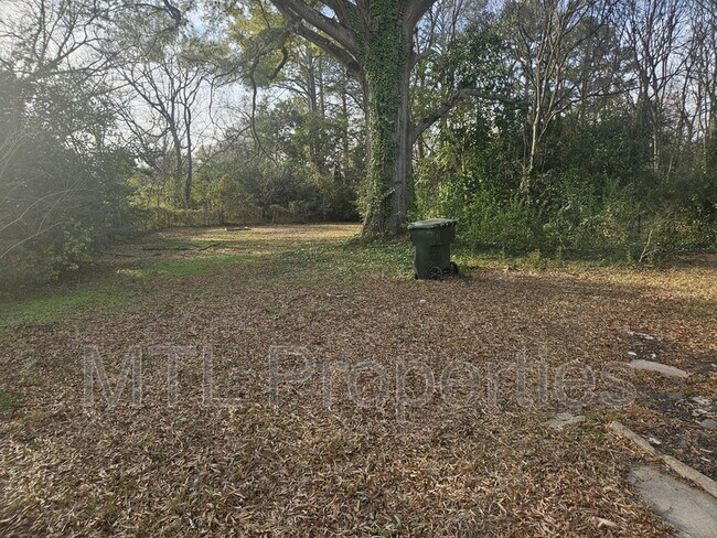 Building Photo - 238 E Moore St