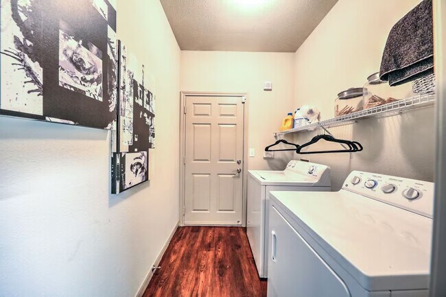 Building Photo - Katy Living: Up to $2,000 Off Select Homes!