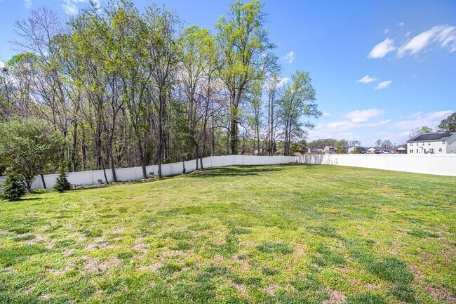 Building Photo - 9366 Alder Dr