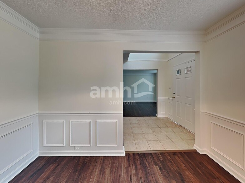 Building Photo - 11538 Laurel View Dr