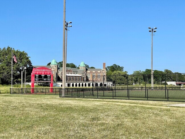 Building Photo - 1448 N Kedzie Ave