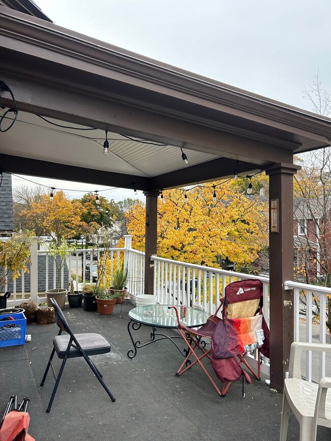 Building Photo - 52 Rowley St