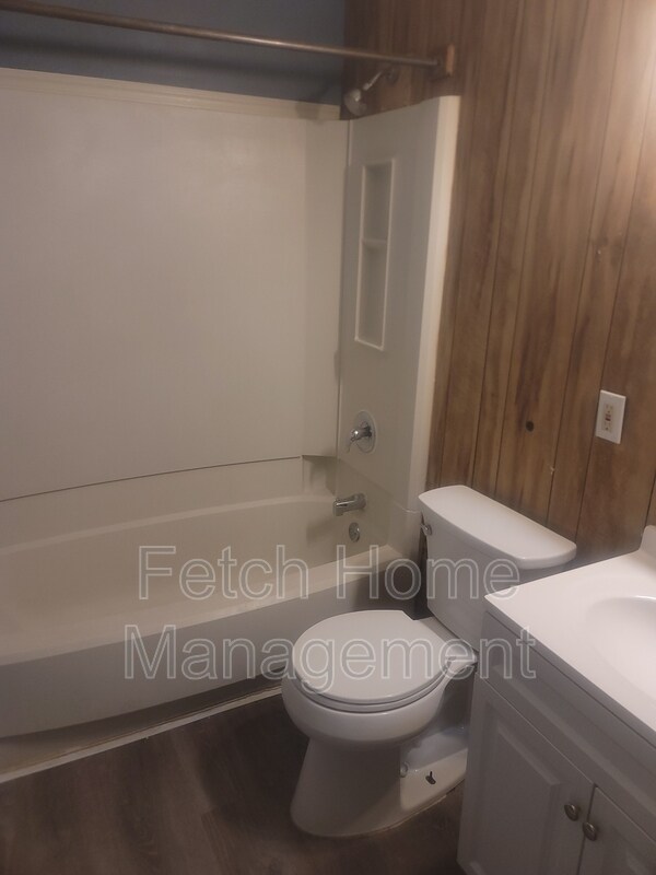 Building Photo - 19 S 19th St