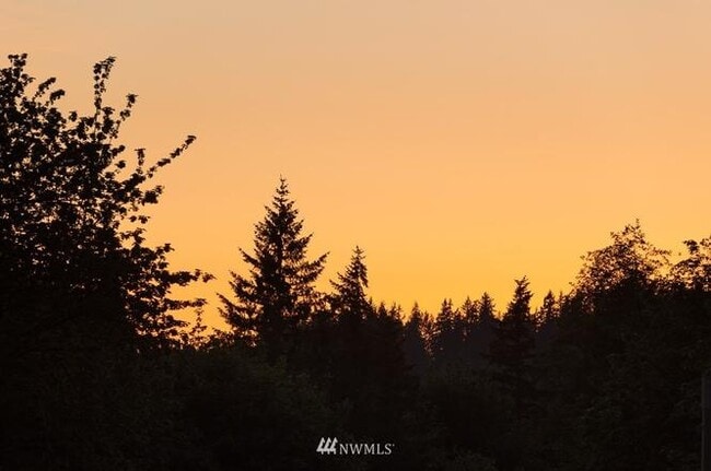 Building Photo - 22320 SE 43rd Pl