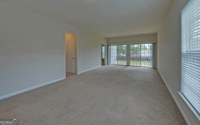 Building Photo - 6218 Azalea Way