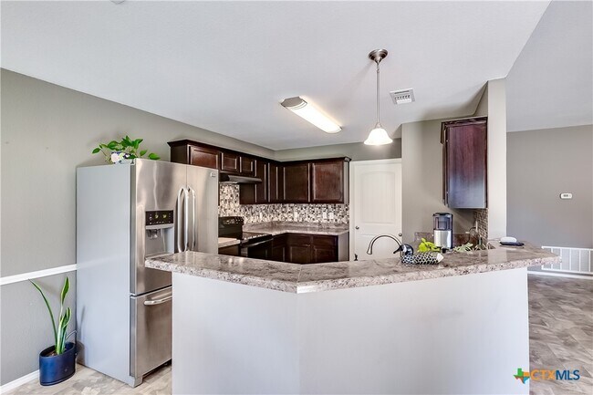 Building Photo - 5102 Screaming Eagle Cir