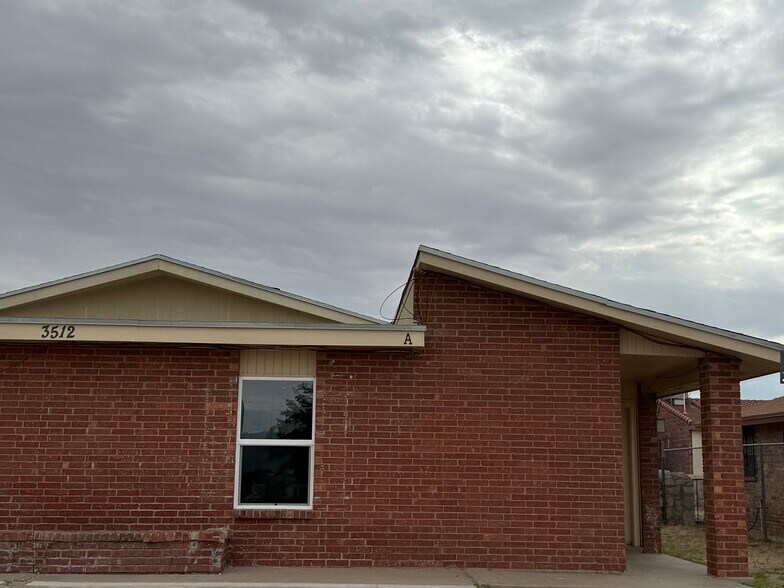 Primary Photo - 3512 E Glen Dr