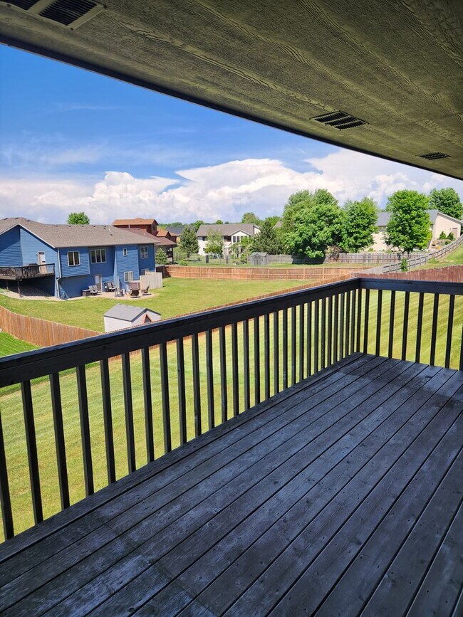 Building Photo - East Sioux Falls Twin Home