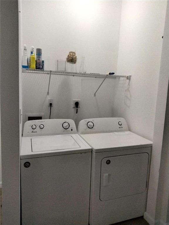 Building Photo - 929 N Grand Ave NW