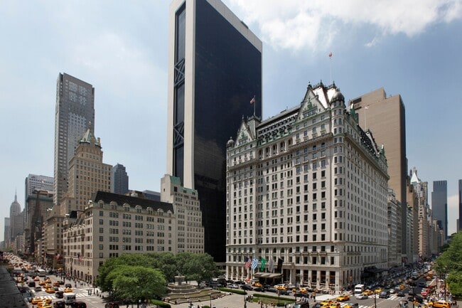 Building Photo - 781 5th Ave