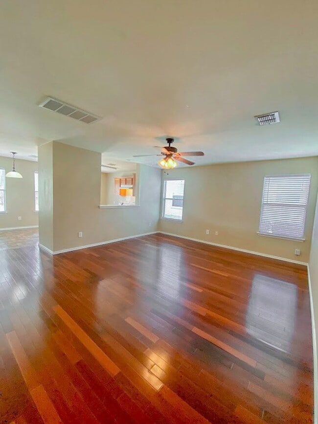 Building Photo - Lovely home in Wildhorse Vista Neighborhood
