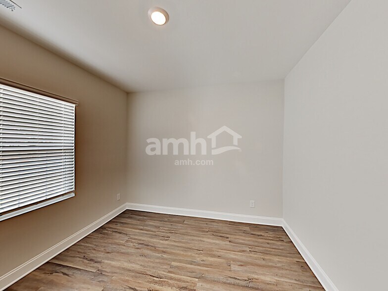 Building Photo - 160 Legacy Dr