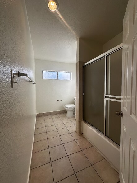 Building Photo - 1234 S Loara St