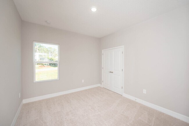 Building Photo - Peaceful and Private setting new construct...