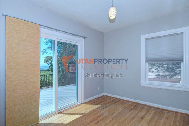 Building Photo - 684 East Ninth Avenue