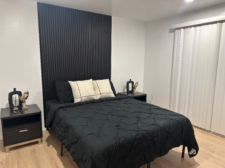 Building Photo - 139000 Farnsworth Ln