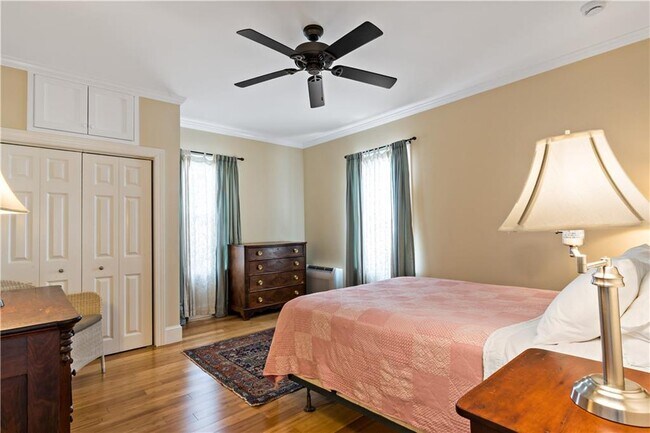 Building Photo - 6 Gladding Ct