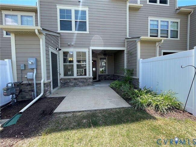Building Photo - 17556 Memorial Tournament Dr