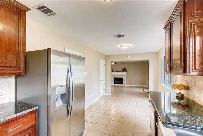 Building Photo - 11934 Rosethorn Dr