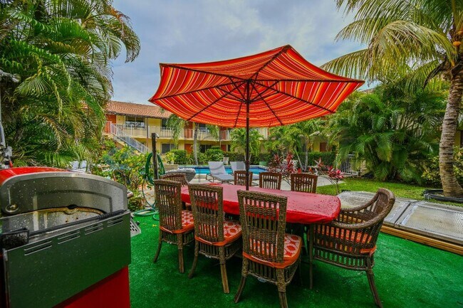 Building Photo - 1250 Miami Rd