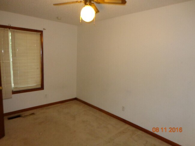 Building Photo - 7307 Bass Dr