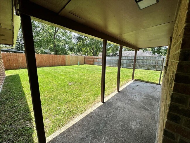 Building Photo - 3919 Forest Bluff Dr