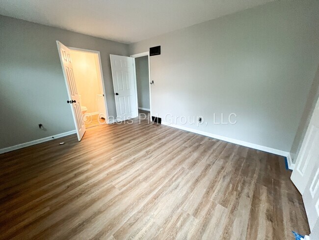 Building Photo - 3748 Gairlock Dr